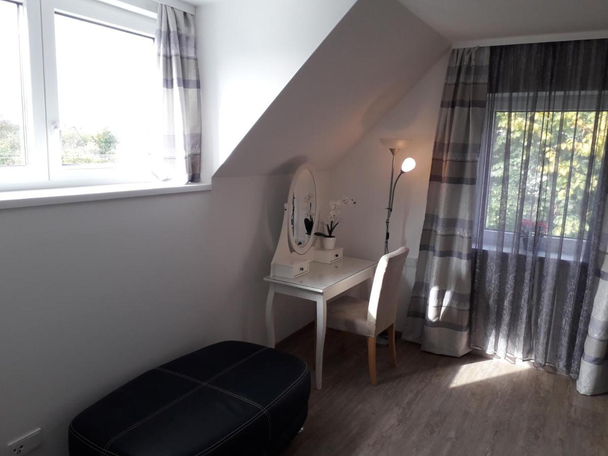 Apartment mit Balkon Steyr Bagian luar foto