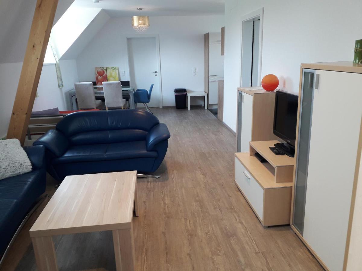 Apartment mit Balkon Steyr Bagian luar foto