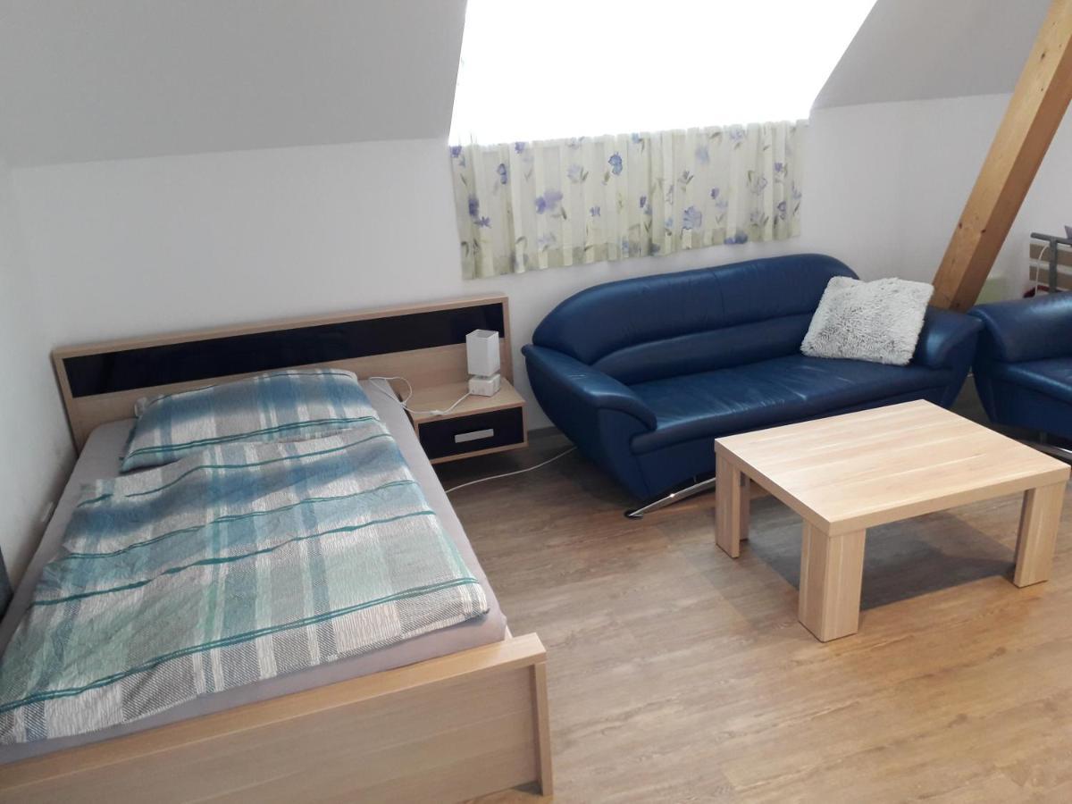 Apartment mit Balkon Steyr Bagian luar foto